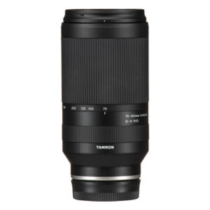 Lente Tamron 70-300mm F//4.5-6.3 Di III RXD para Sony E