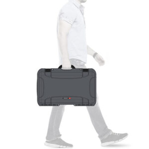 Maleta rígida con ruedas Nanuk 935 Carry-on con organizador y divisores - Grafito, 28.5 litros